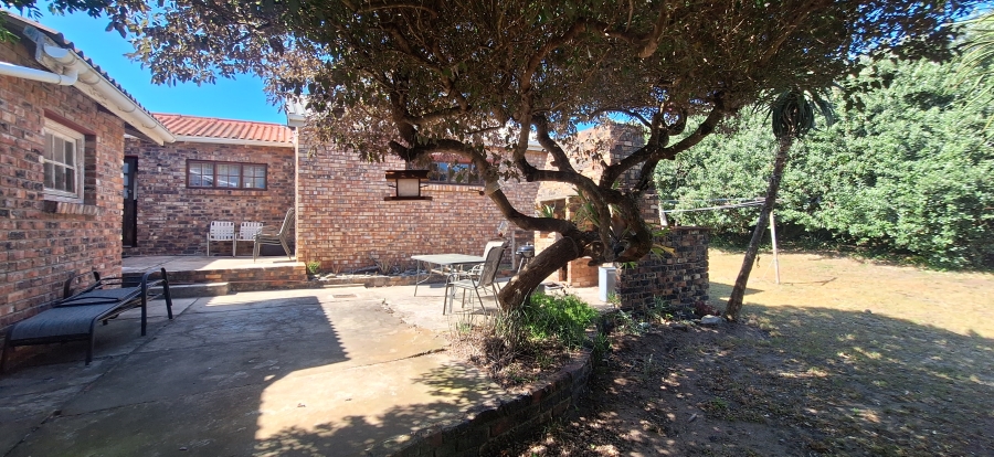 2 Bedroom Property for Sale in Cannon Rocks Eastern Cape